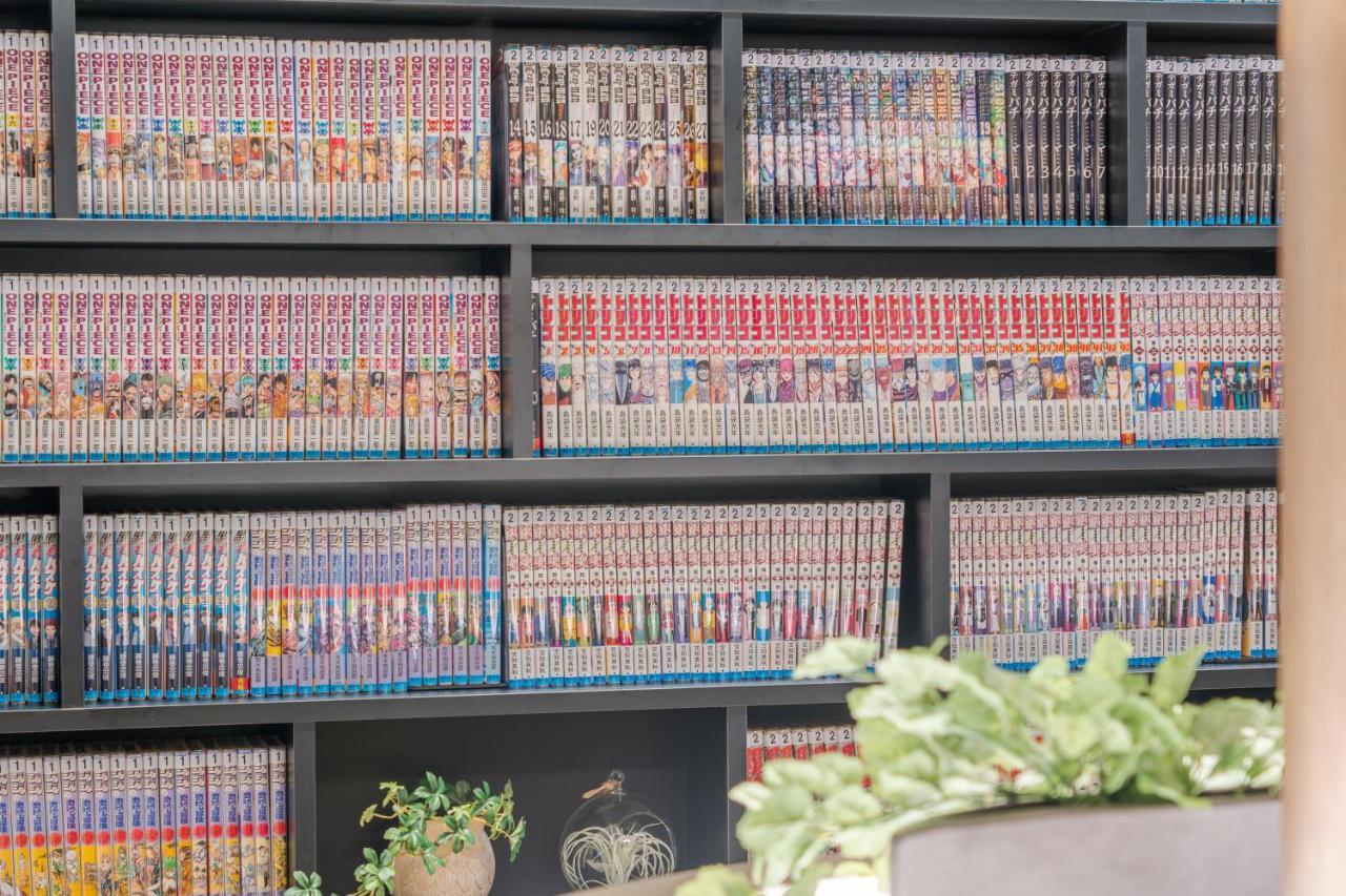 Quintessa Hotel Osaka Shinsaibashi Comic & Books Exterior foto